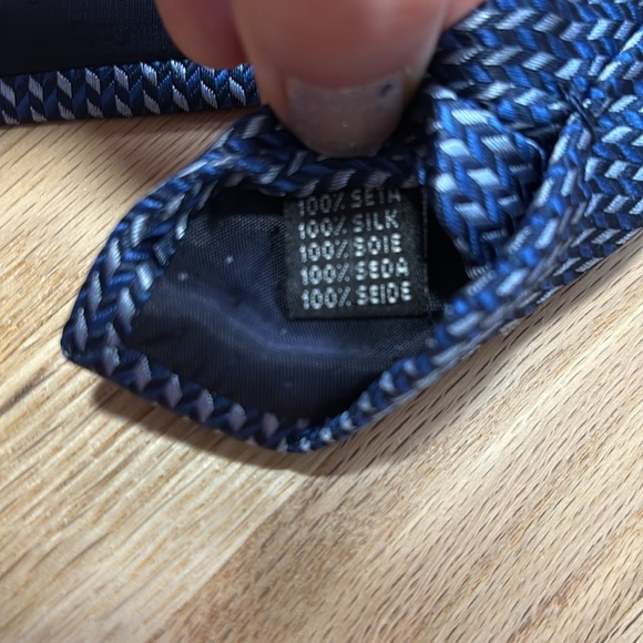 Azalea Bellagio 100% Silk Neck Tie Made in Italy - Picture 3 of 5